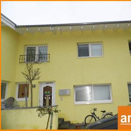 Wohnung auf ruhiger Hofanlage in Frauwüllesheim mit Dachterrasse!