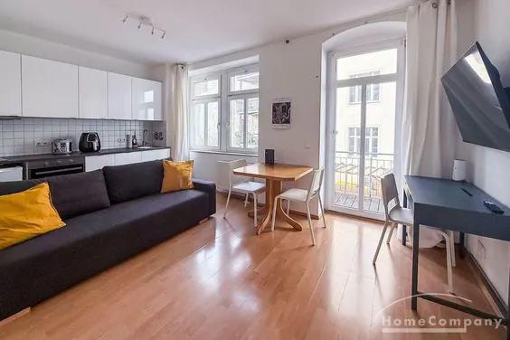 25934 HomeCompany Dresden Möbliert/Furnished 2-Zimmer Apartment mit Balkon in Dresden-Neustadt max 3 Personen