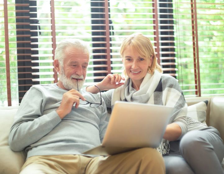 Immobiliensuche im Alter – worauf Senioren bei einem Immobilienwechsel achten sollten.