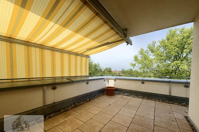 Dachterrasse mit Markise