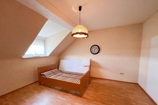 Schlafzimmer DG