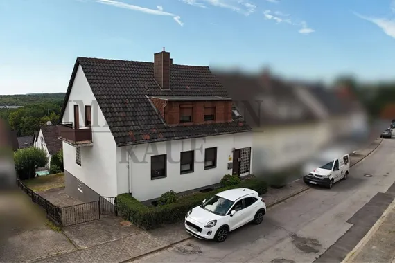 EIN HAUS, VIELE MÖGLICHKEITEN - MIT GARAGE UND GARTEN IN FRIEDRICHSTHAL - SOFORT FREI