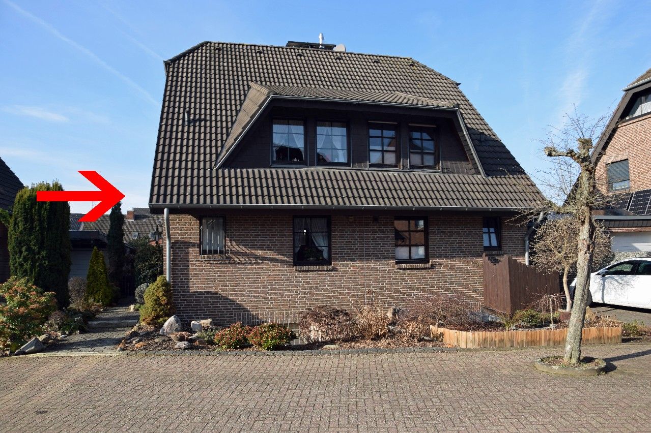 Zentral und dennoch ruhig: Solide Doppelhaushälfte mit kleinem Garten in 47929 Grefrath!