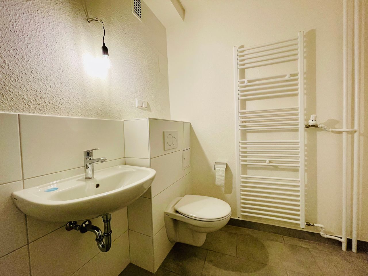 Schwetzingerstadt – Modernisierte 1 ZKD/Balkon-Wohnung mit Einbauküche - Foto 2