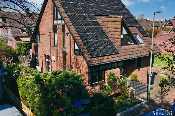 Wohnen 2.0 - So wohnt man heute! Freistehendes luxuriöses EFH in bester Lage von Neuss - Nord