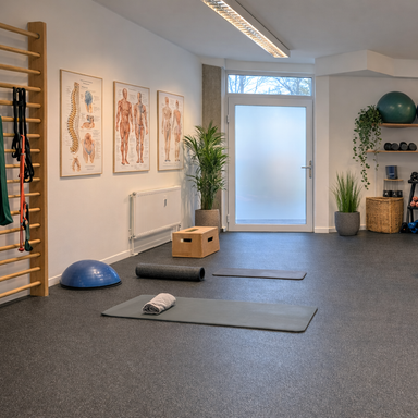 Praxis-/Therapiefläche: flexibel teilbar, Aufzug  und  gute Parksituation