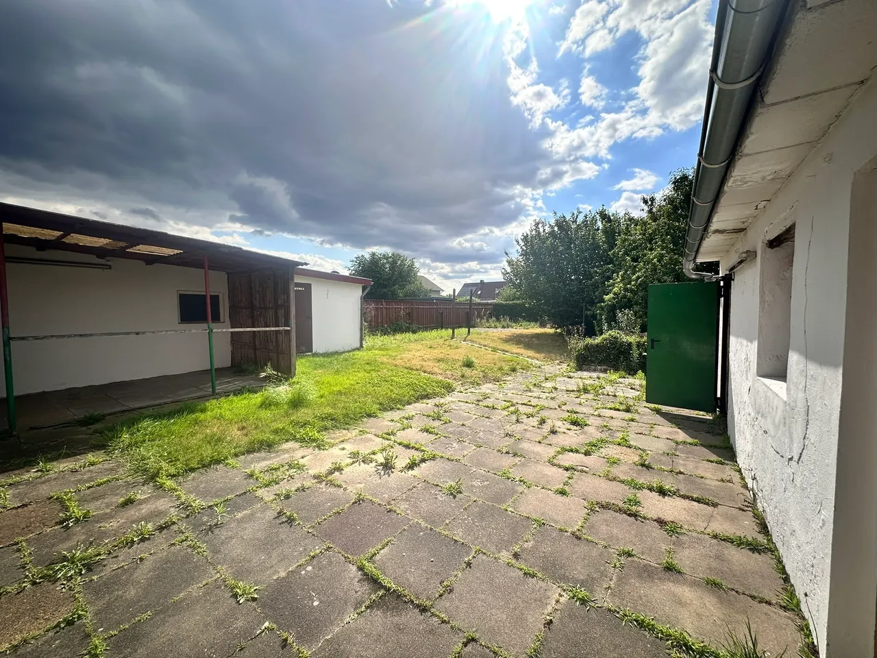 Einfamilienhaus mit Garten und Garage - Photo 5
