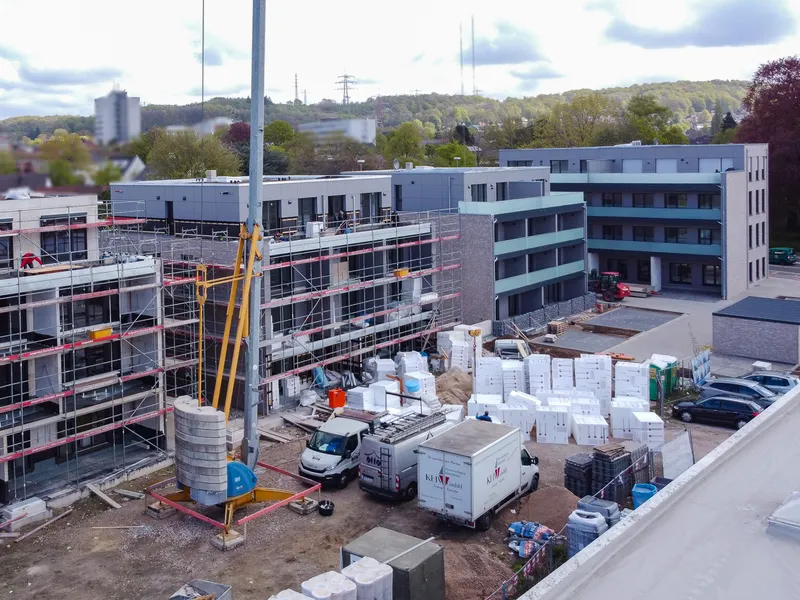 Altersgerecht, attraktiv & ausgezeichnet gelegen! – Penthouse zur Miete - Foto 2