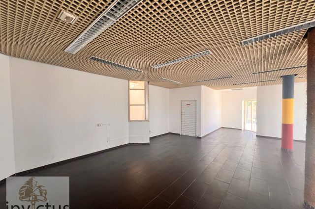 Verkaufs-/ Bürofläche