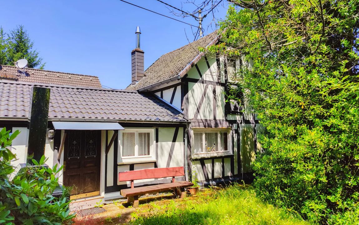Gemütliches Fachwerkhaus als Ferienhaus oder dauerhafter Wohnsitz in idyllisch gelegener Ortschaft!