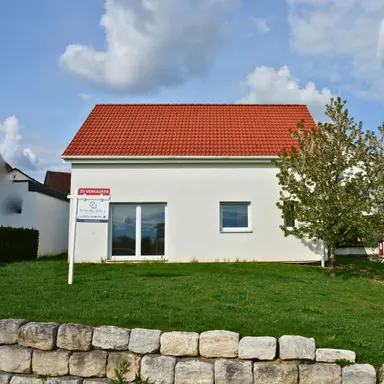 Modernes Einfamilienhaus mit großzügigen Erweiterungsoptionen