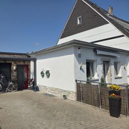 Modernisierter Bungalow ideal für 2 Personen in Moers-Eick-West