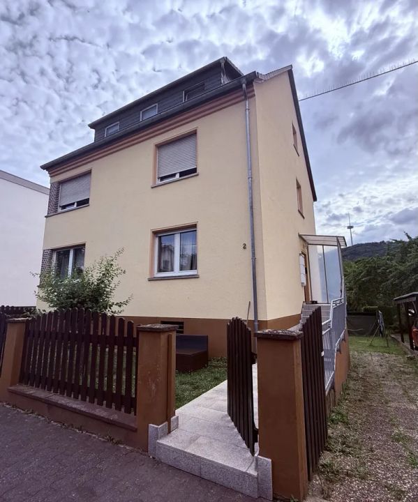 Gepflegtes Zweifamilienhaus in schöner Lage von Lahnstein, voll vermietet