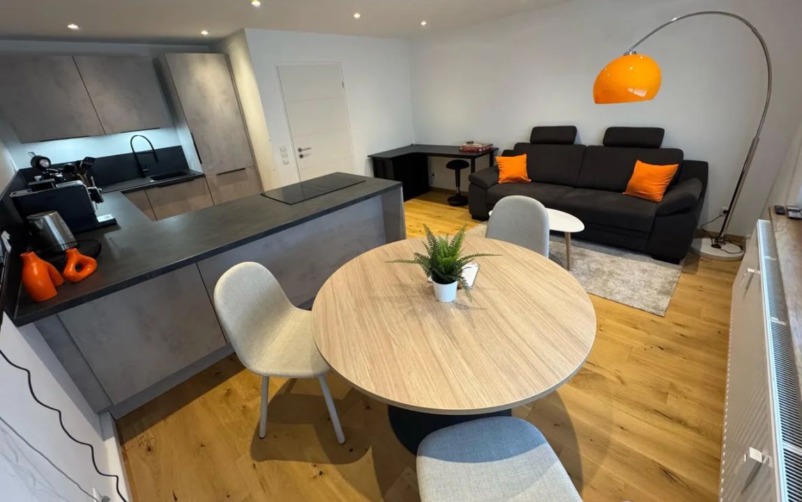 Modernisierte 2-Zimmer-Wohnung in Koblenz-Arenberg, zum Kauf!
Sofort bezugsfrei!