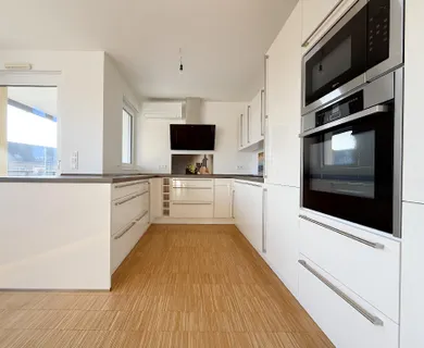 HOCHWERTIGE 4-ZIMMERWOHNUNG MIT BALKON ZU MIETEN! - Foto 2