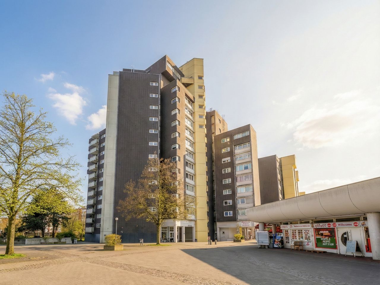 Hausansicht Frühling