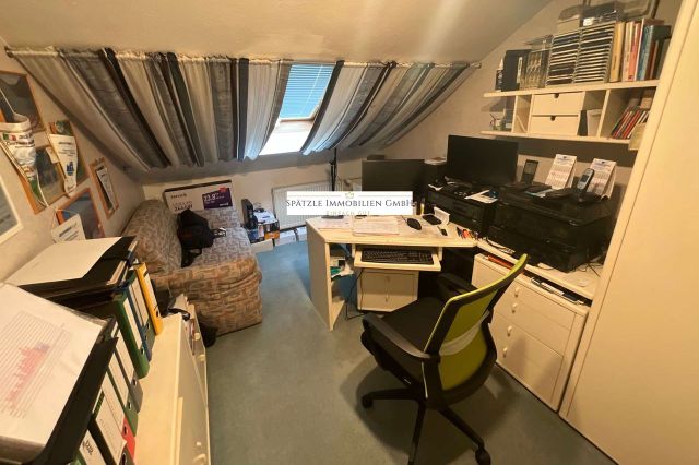 DG Hauptwohnung Arbeitszimmer