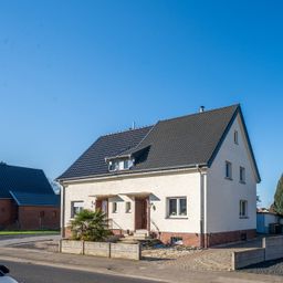 Wohnen, Wohlfühlen, Gestalten – Ihr Familientraum: Doppelhaushälfte mit großem Grundstück