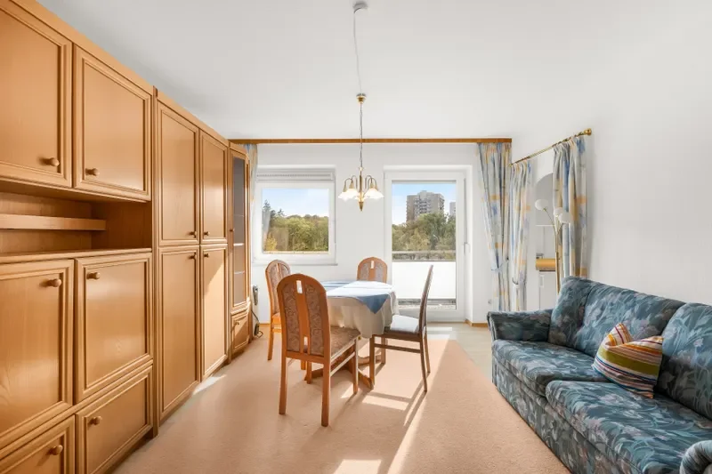 Wohn- und Schlafzimmer