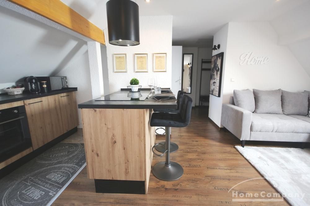 Offene K&uuml;cke mit Kochinsel