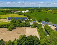 Reit- und Springplatz