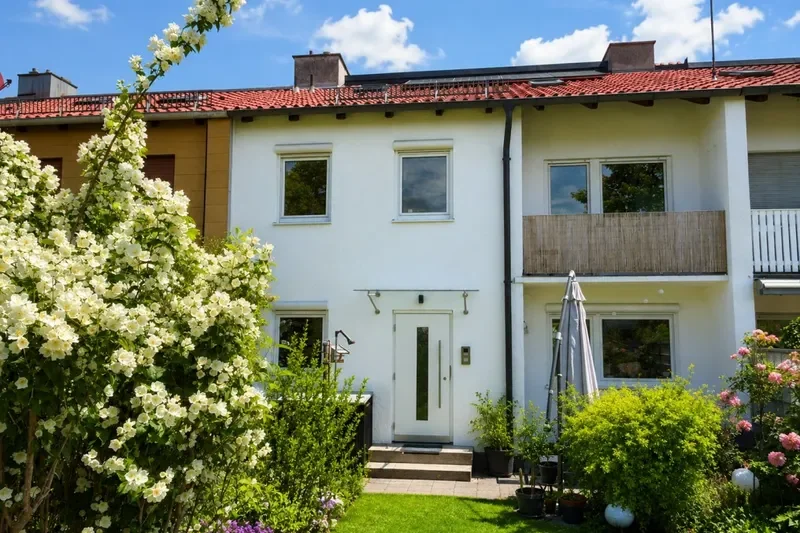 Modern saniertes Reihenhaus mit Garten – bezugsfertig in begehrter Lage am Südpark