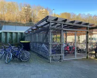 Abschließbarer Unterstand für Fahrräder
