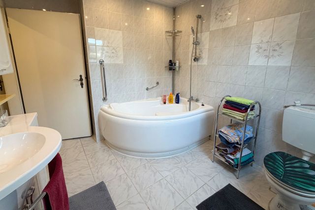 Badezimmer DG