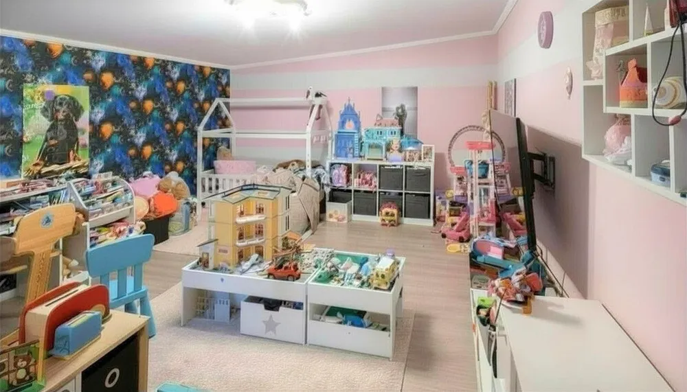 Kinderzimmer im EG