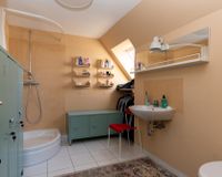 Gäste-Bad mit Dusche