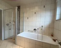 ... Wanne und Dusche