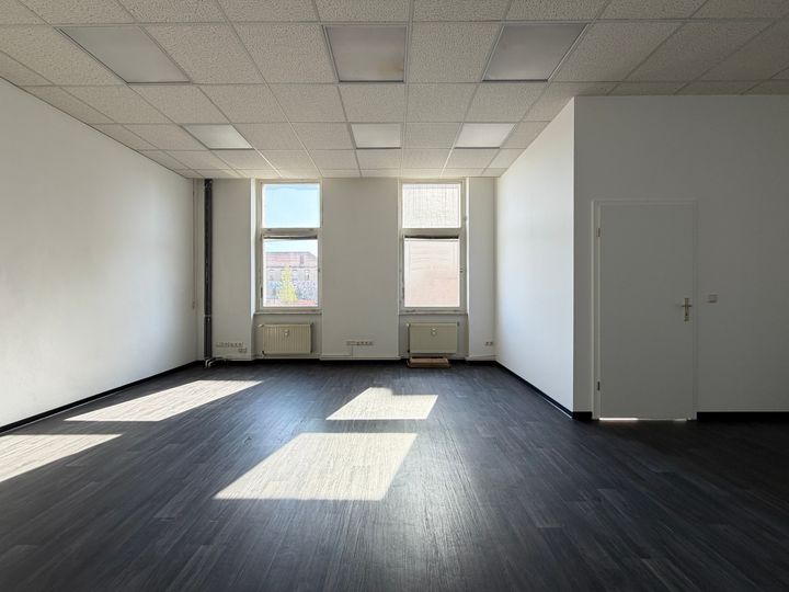 Gewerbefläche im Hinterhof von Steglitz – provisionsfrei zu mieten !