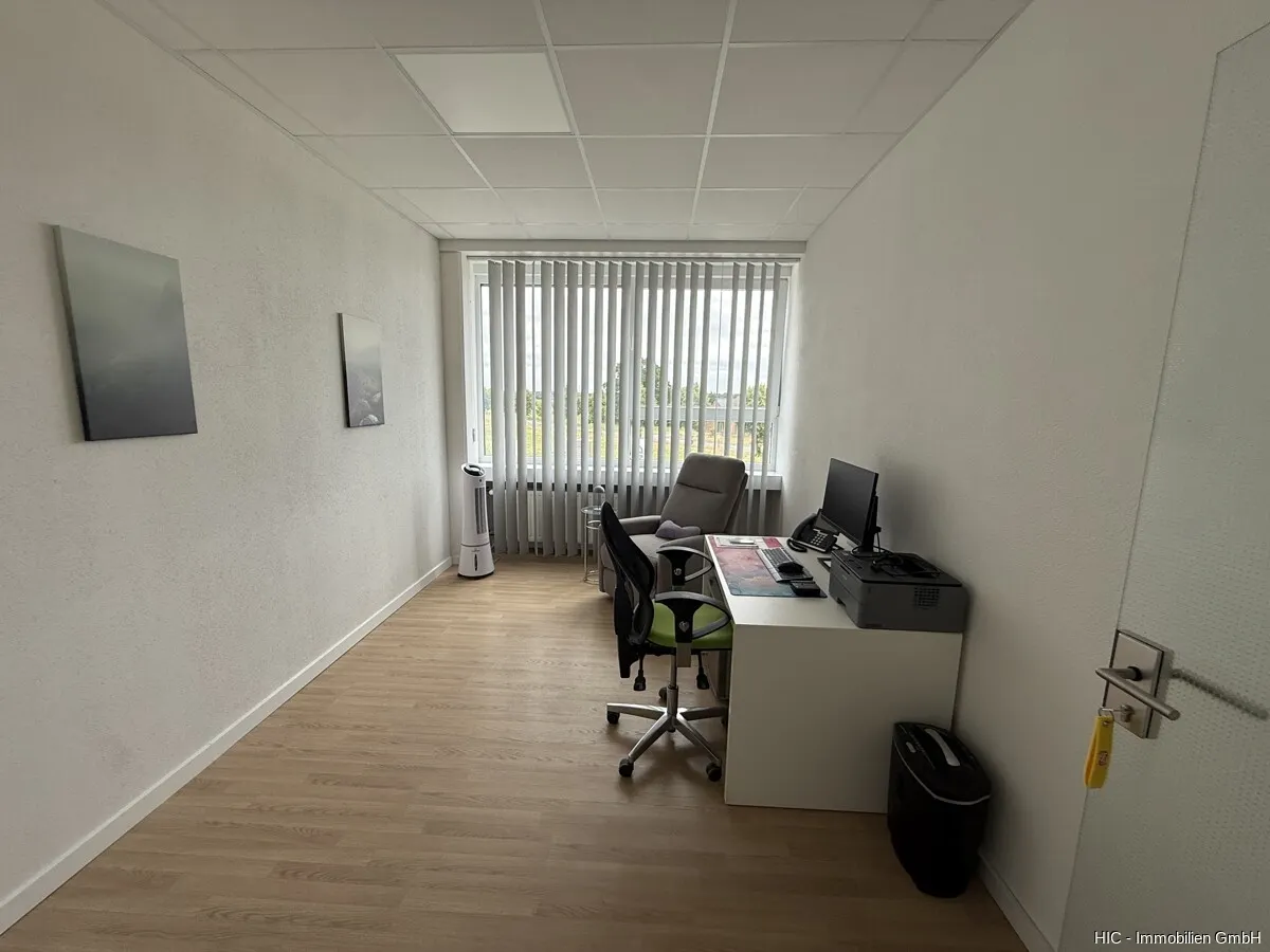 Ca. 14 m² Büroraum