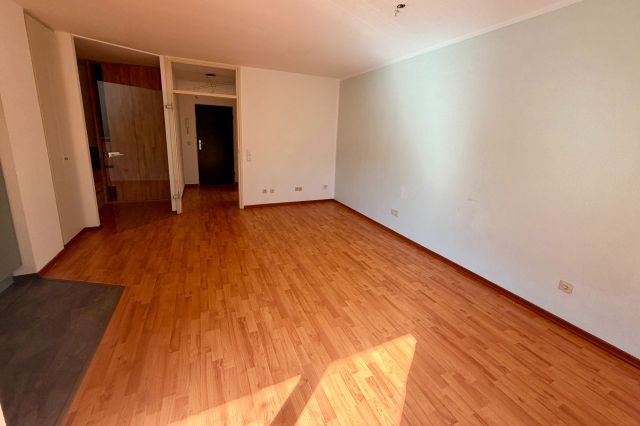Wohnraum mit Blick zur Diele
