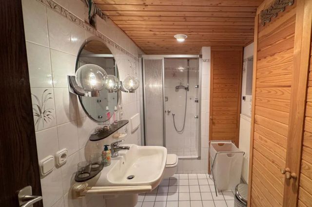 Duschbad KG 