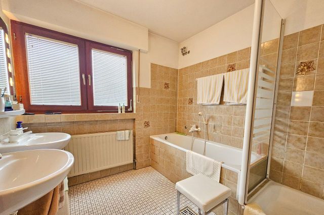 Badezimmer im OG