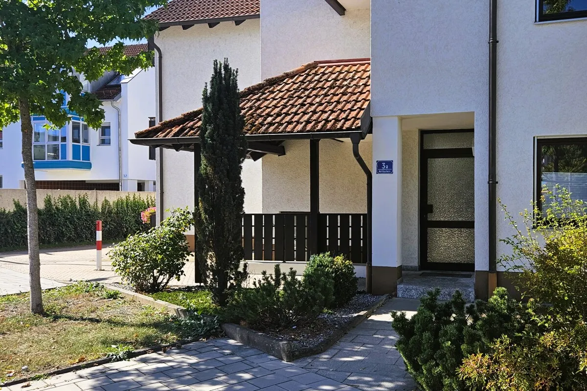 Bezugsfertiges Apartment mit sonnigem Balkon, Stellplatz und großem Keller in einer tollen Lage!