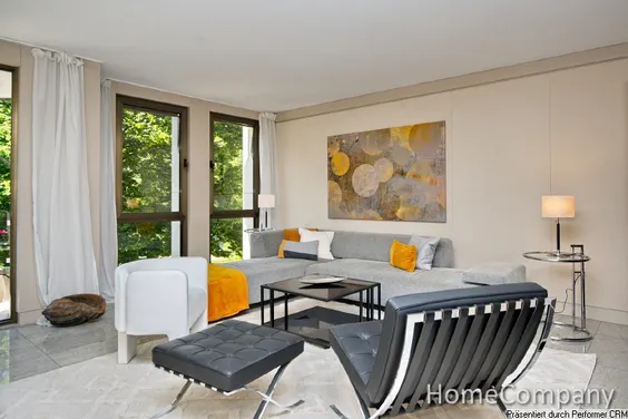 Stylish apartment with high quality fittings and furnishings, enjoying a top location directly by the Hofgarten in the Pempelfort area of Düsseldorf