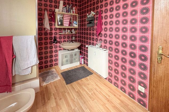 Bad Wohnung 2. OG