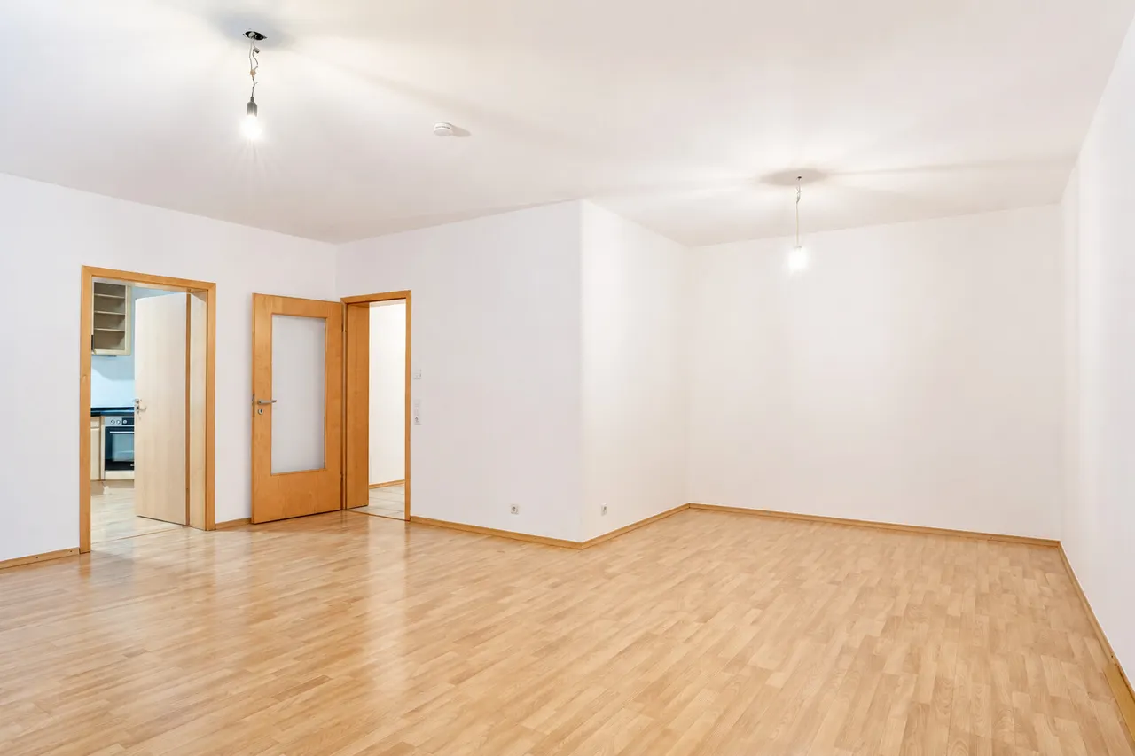 Schön geschnittene 2-Zimmer Souterrain-Wohnung in ruhiger Wohngegend!