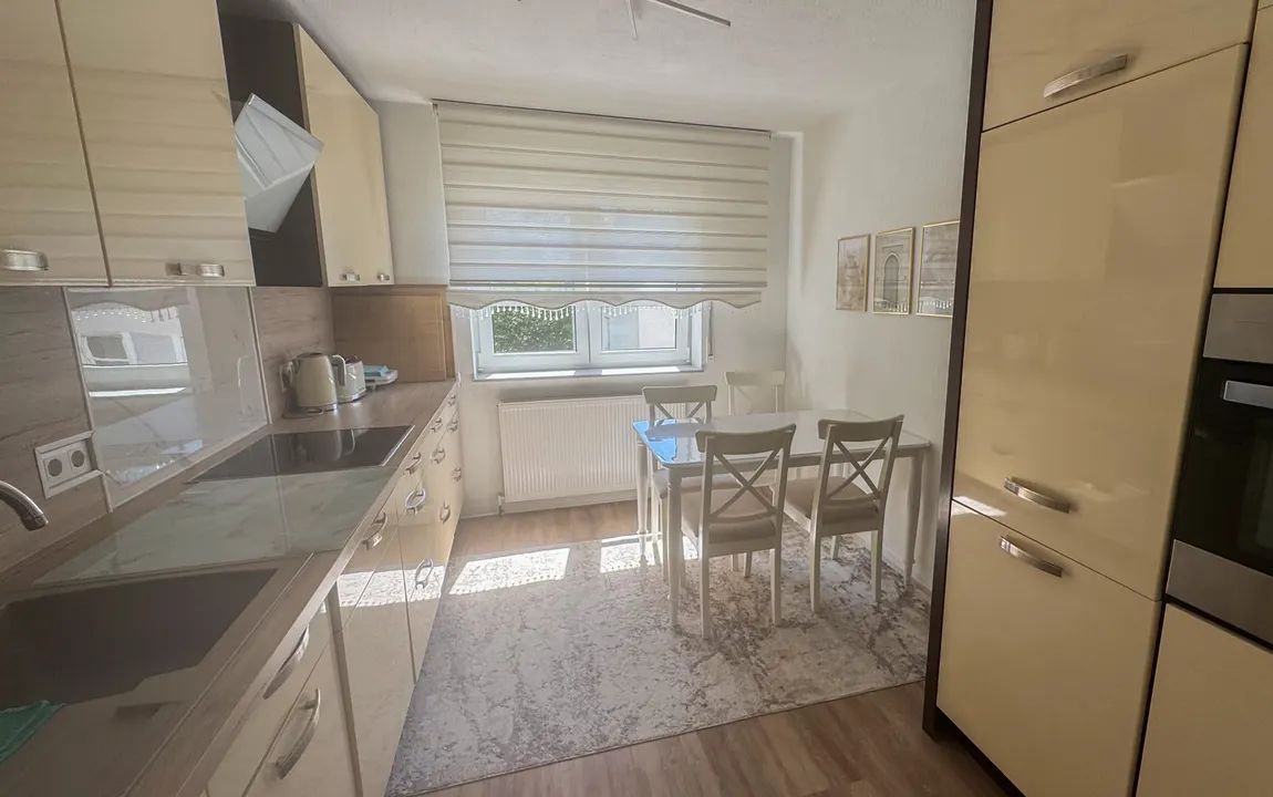 Eigennutzung oder Kapitalanlage – Schicke 4-Zimmer-Wohnung mit Balkon und Stellplatz in Limburg!