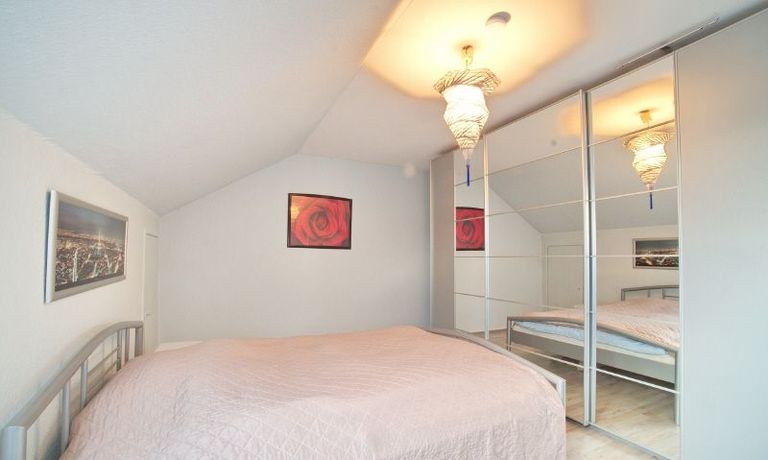 Schlafzimmeransicht2