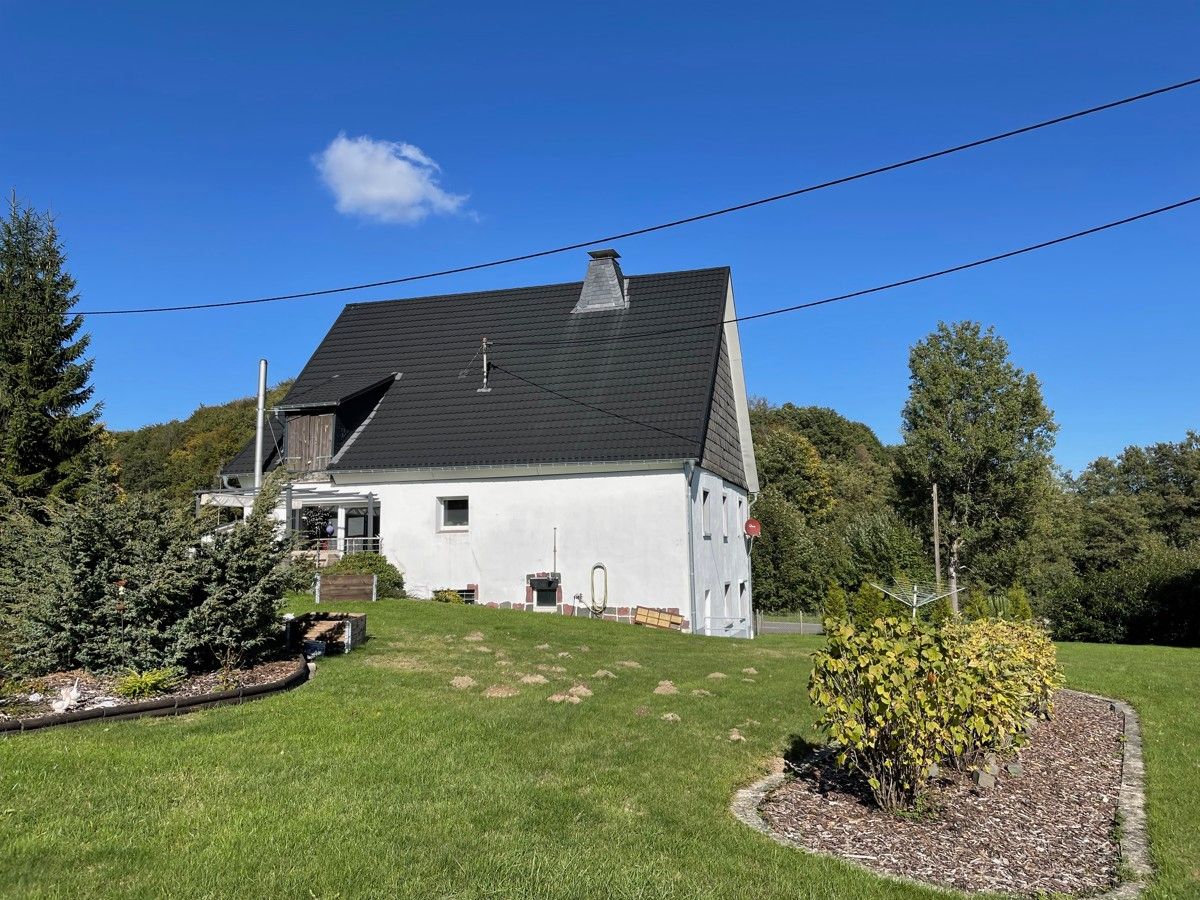 Renoviertes, geräumiges Bauernhaus mit großem Grundstück!