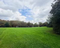 Angrenzender Park