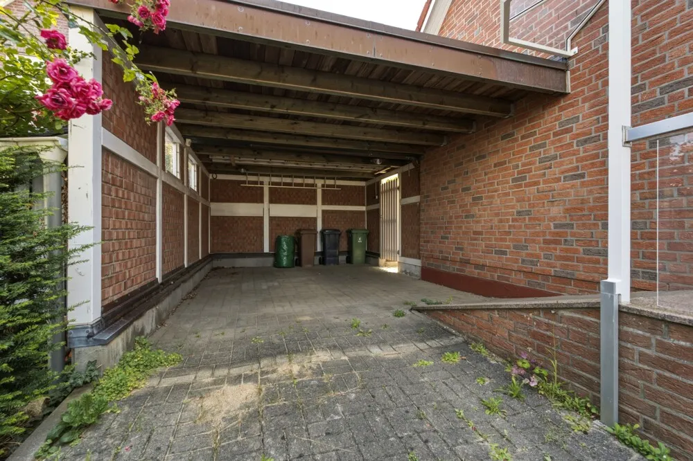 .Carport