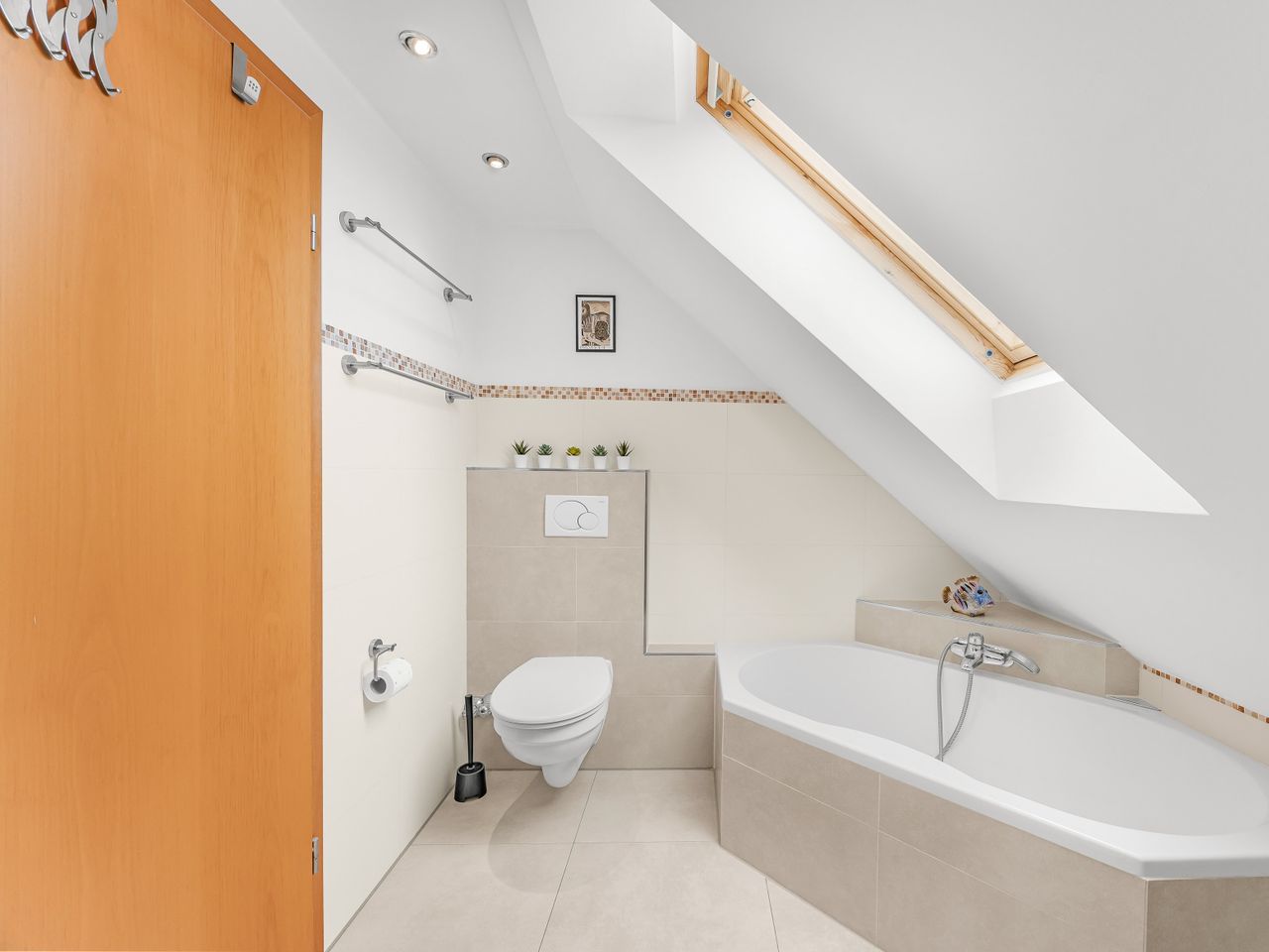 Badezimmer im Dachgeschoss