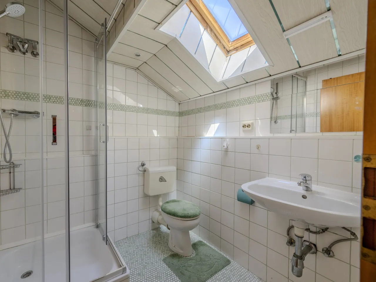 Zweites Duschbad DG