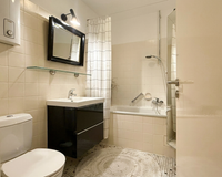 Souterrain li. Badezimmer