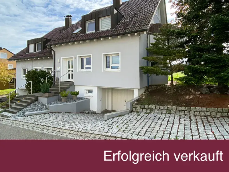 ZWEIFAMILIEN-ARCHITEKTENHAUS