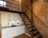 Küche / angefertigte Stahltreppe